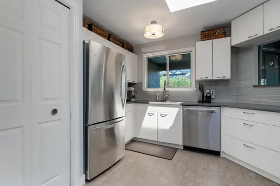 307 175 West 4Th Street, North Vancouver For Sale - image 8