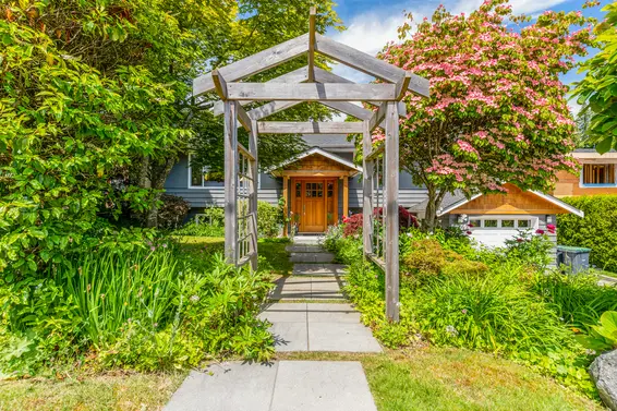 Just Listed // 624 E Osborne Road