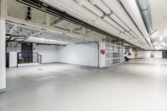Where can I find listings of North Shore homes with EV Parking ?