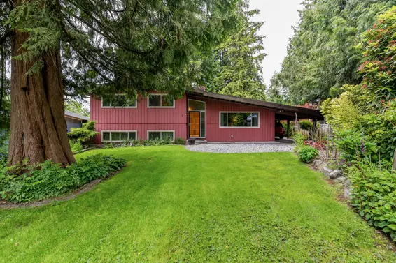 Just Listed // 2986 Eddystone Crescent
