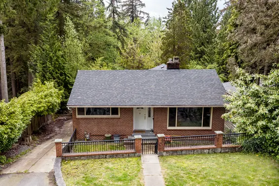 Just Listed // 441 Tempe Crescent