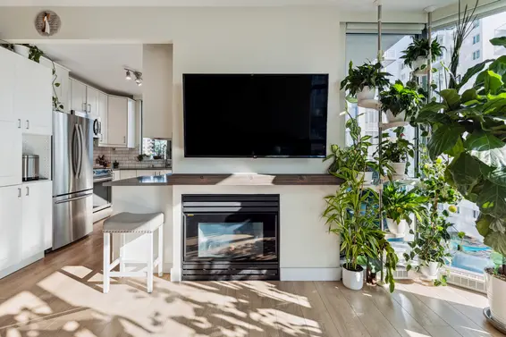 Just Listed // 801 140 East 14th Street