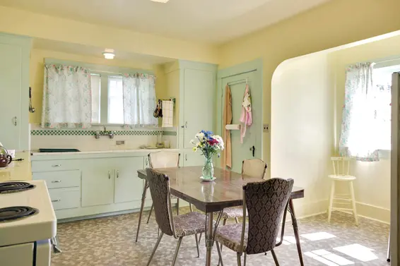 New Listing | 131 East Windsor Road | Upper Lonsdale
