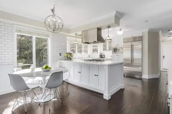 Trend // Tiled kitchen walls