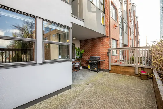 Just Listed // 208 345 Lonsdale Avenue