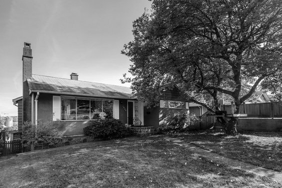 Sold // 1043 Whitchurch Street