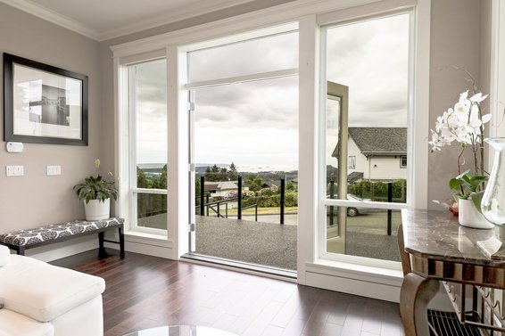 Just Listed // 3634 Carnarvon Avenue