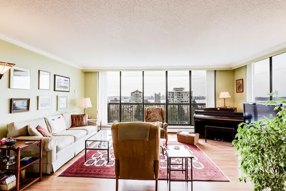 Sold // 703-114 West Keith Road