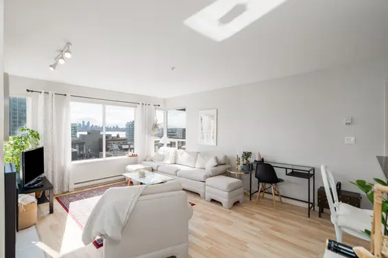 Just Listed // 301 120 E 2nd Street