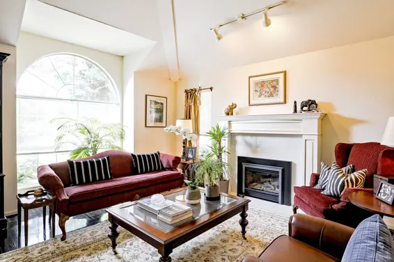 Sold // 4008 Deane Place