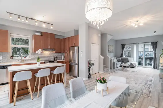 Just Listed // 752 Orwell Street