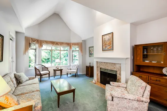 Just Listed // 401 2059 Chesterfield Avenue