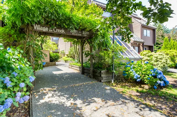 Just Listed // 3309 Mountain Highway