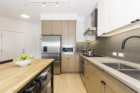Sold // 306-3205 Mountain Highway