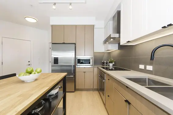 Sold // 306-3205 Mountain Highway