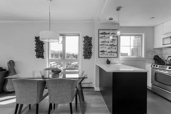 Sold // 1205 121 W 15th Street