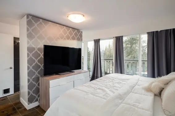 Just Listed // 1074 Lillooet Road