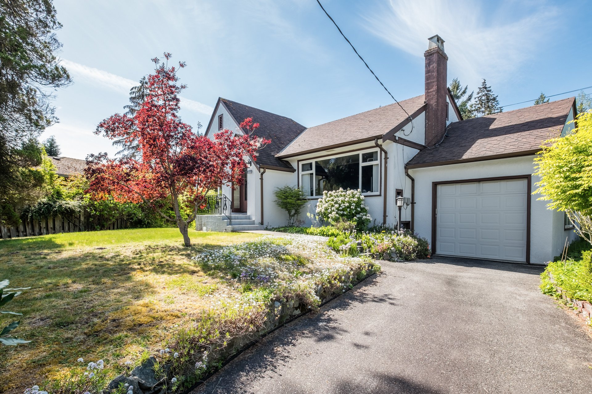 Just Listed 3975 Highland Boulevard Pics, Price, + More