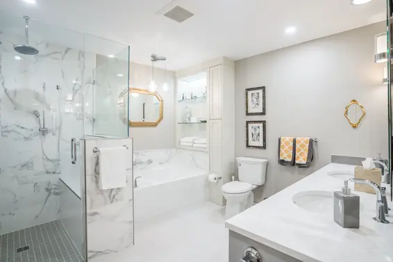 Just Listed // 304-1500 Ostler Court