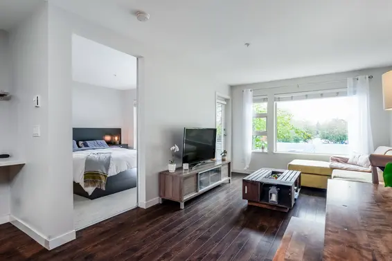 Just Listed // 310 1677 Lloyd Avenue