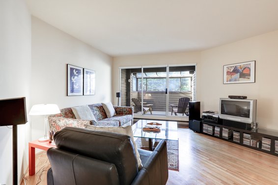 Just Listed // 111-1910 Chesterfield Avenue