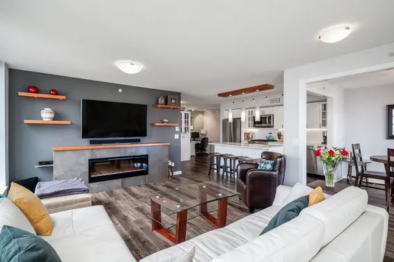 Just Listed // 608 683 W Victoria Park