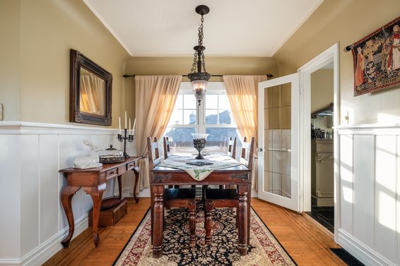 Sold // 338 W 25th Street