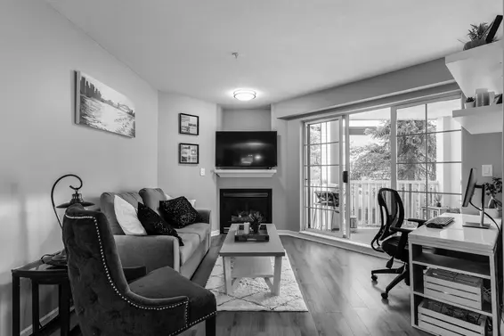 Sold // 212 147 E 1st Street