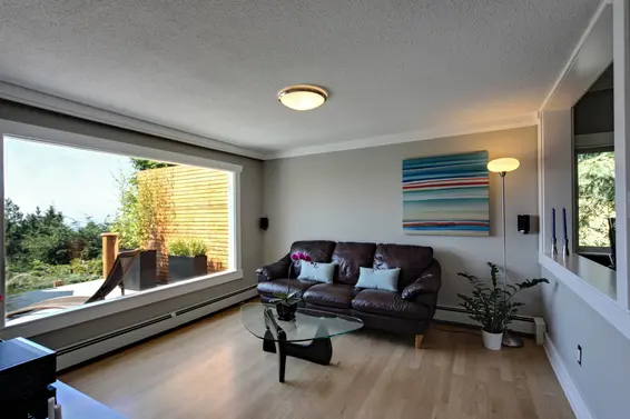 New Listing | 3850 Westridge Avenue | Bayridge