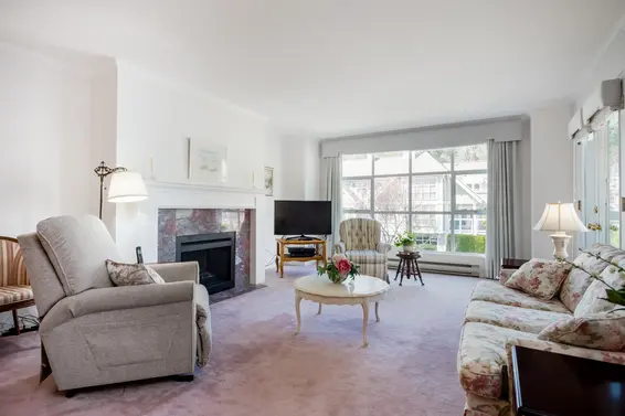 Sold // 201-3383 Capilano
