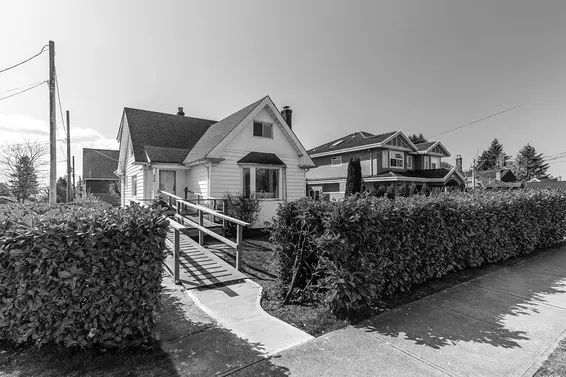 Sold // 535 E 13th Street