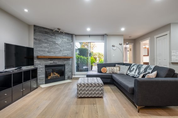 Just Listed // 2105 33 Chesterfield Place