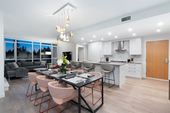 Sold // 408-3220 Connaught Crescent