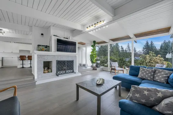 7 Mid-Century Modern Houses For Sale