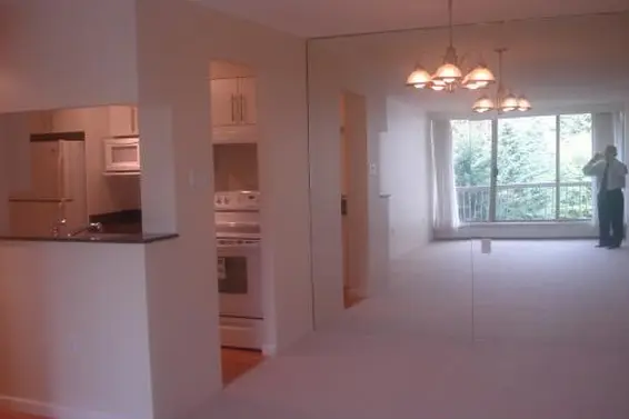 Can you spot the agent?