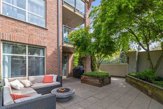 9 North Shore Condos For Sale with great patios!