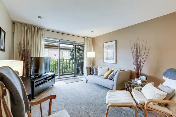 Just Listed // 302-330 East 1st Street
