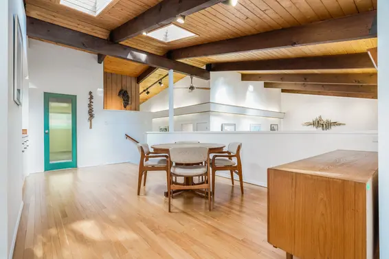 Just Listed // 501 W St James Road