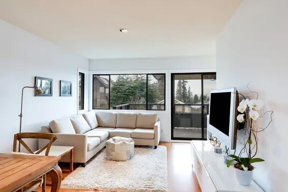 Just Listed // 312 E 27th Street