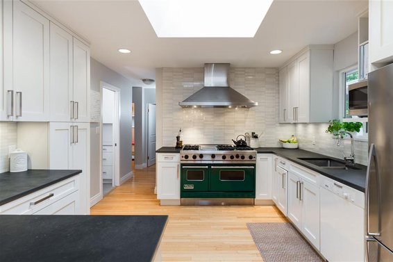 Trend // Colourful kitchen appliances 