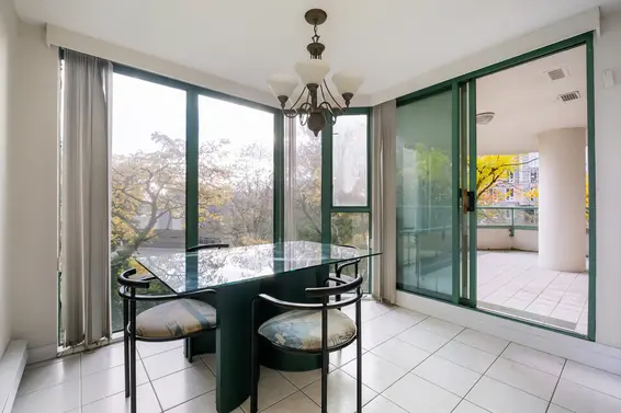 Just Listed // 3D 328 Taylor Way