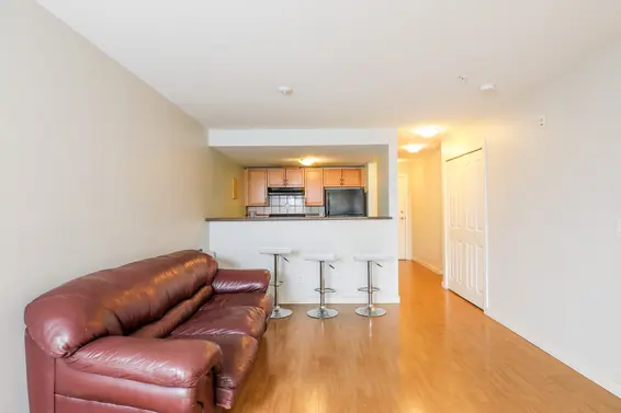 Sold // 304-1629 Garden Avenue