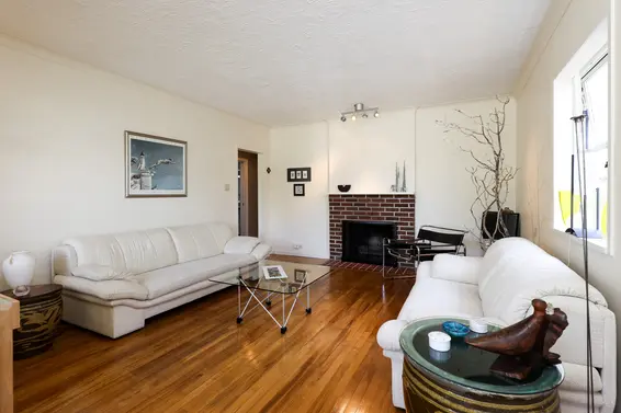 Sneak Peek / 317 East 20th Street, Central Lonsdale