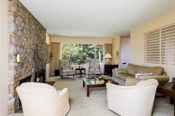 Just Listed // 439 East 19th Street