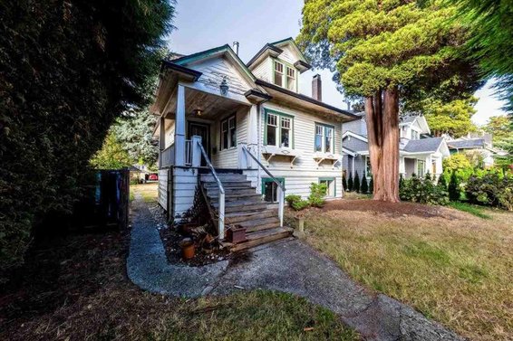 Heritage Home For Sale // 328 W 15Th Street
