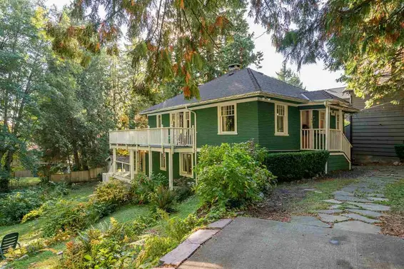 Heritage Home for Sale // 461 E St James Road