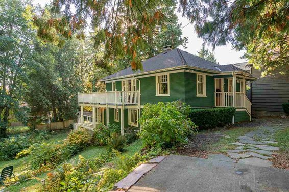 Heritage Home for Sale // 461 E St James Road