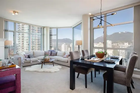 SOLD // 1201 160 E 13th Street