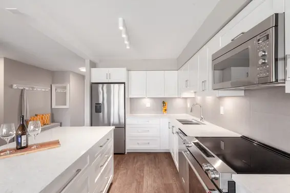 What is the MLS® HPI price?