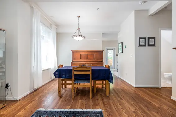 Sold /// 995 Premier Street